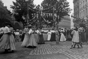 Explore Vintage Bastille Day Images: History & Art | Hubbastille: Explore the Fusion of Culture, Music & Creativity